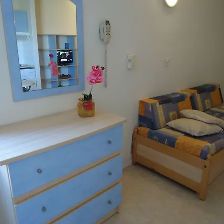 Residences De Bougainville 2*