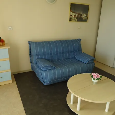 Residences De Bougainville ロシュフォール