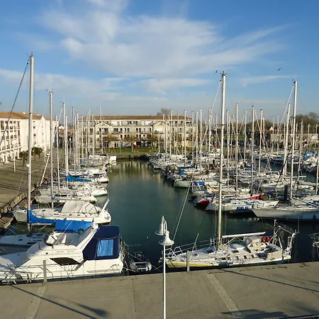 Residences De Bougainville Hotell 2*