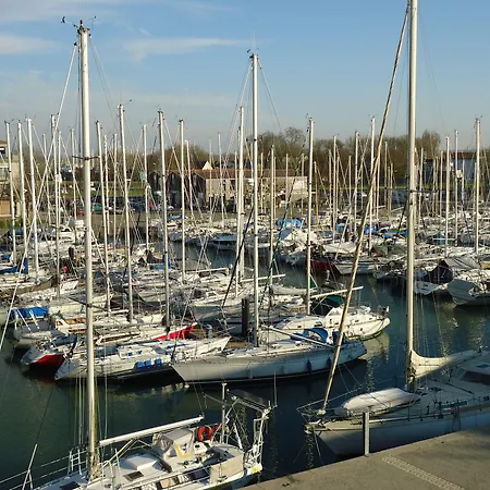 Hotell Residences De Bougainville 2*