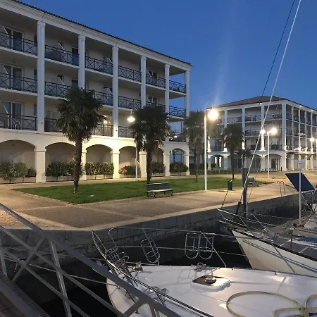 Residences De Bougainville ホテル