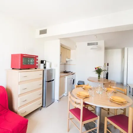 Residences De Bougainville 2*